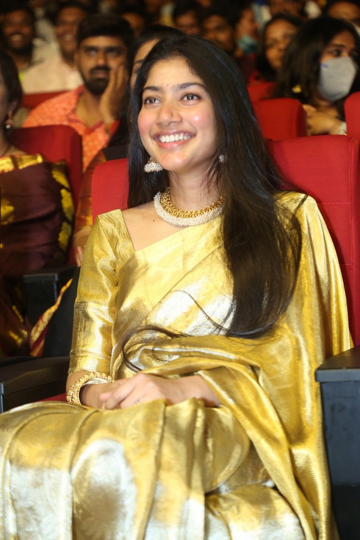 Sai Pallavi looking gorgeous in a golden saree