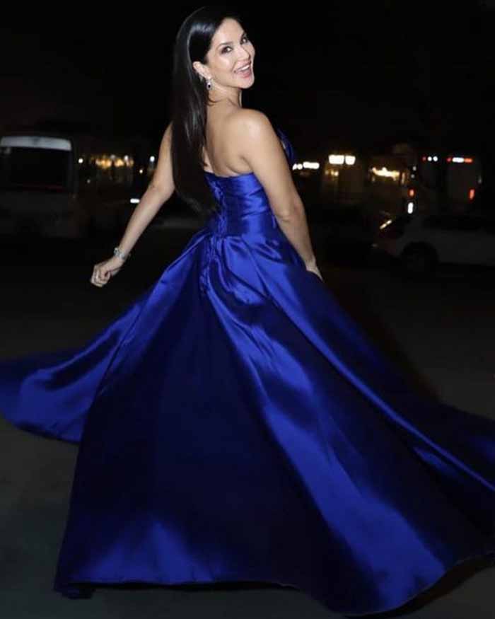 Sunny Leone dazzling in a royal blue gown