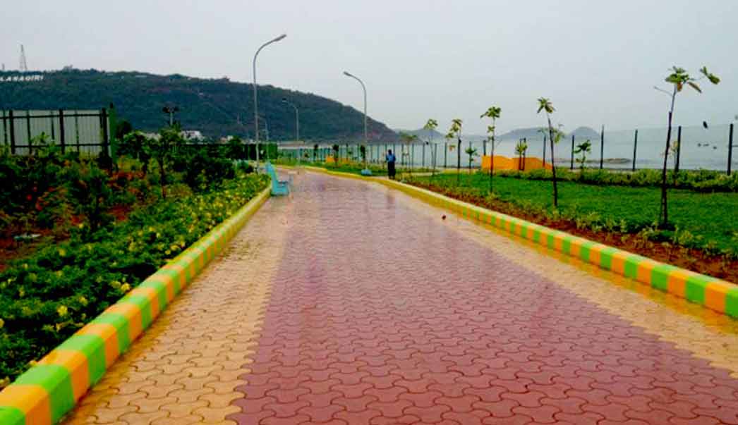 Lawson's Bay Beach Vizag (Location, Activities & Things to do)