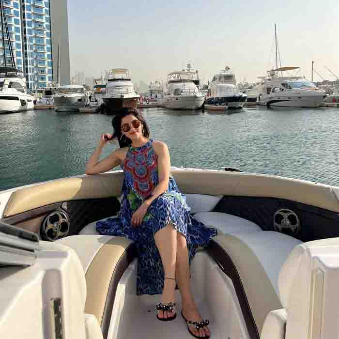 Mehreen Pirzada enjoying her vacation in Dubai