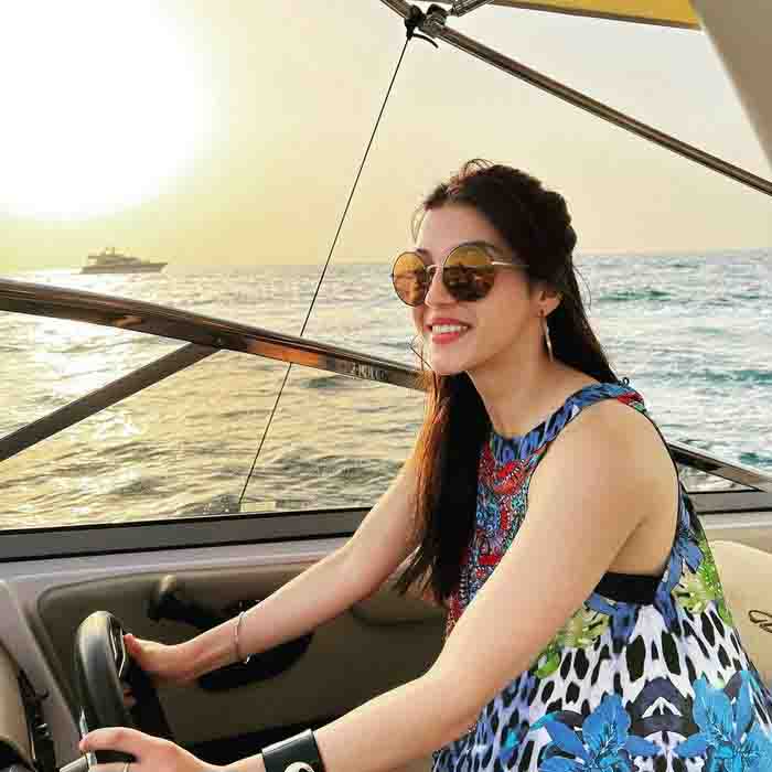 Mehreen Pirzada enjoying her vacation in Dubai