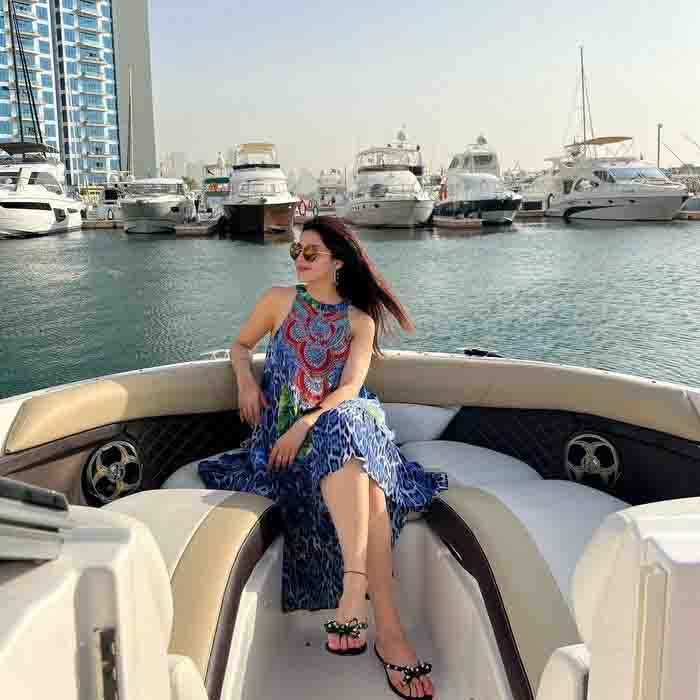 Mehreen Pirzada enjoying her vacation in Dubai