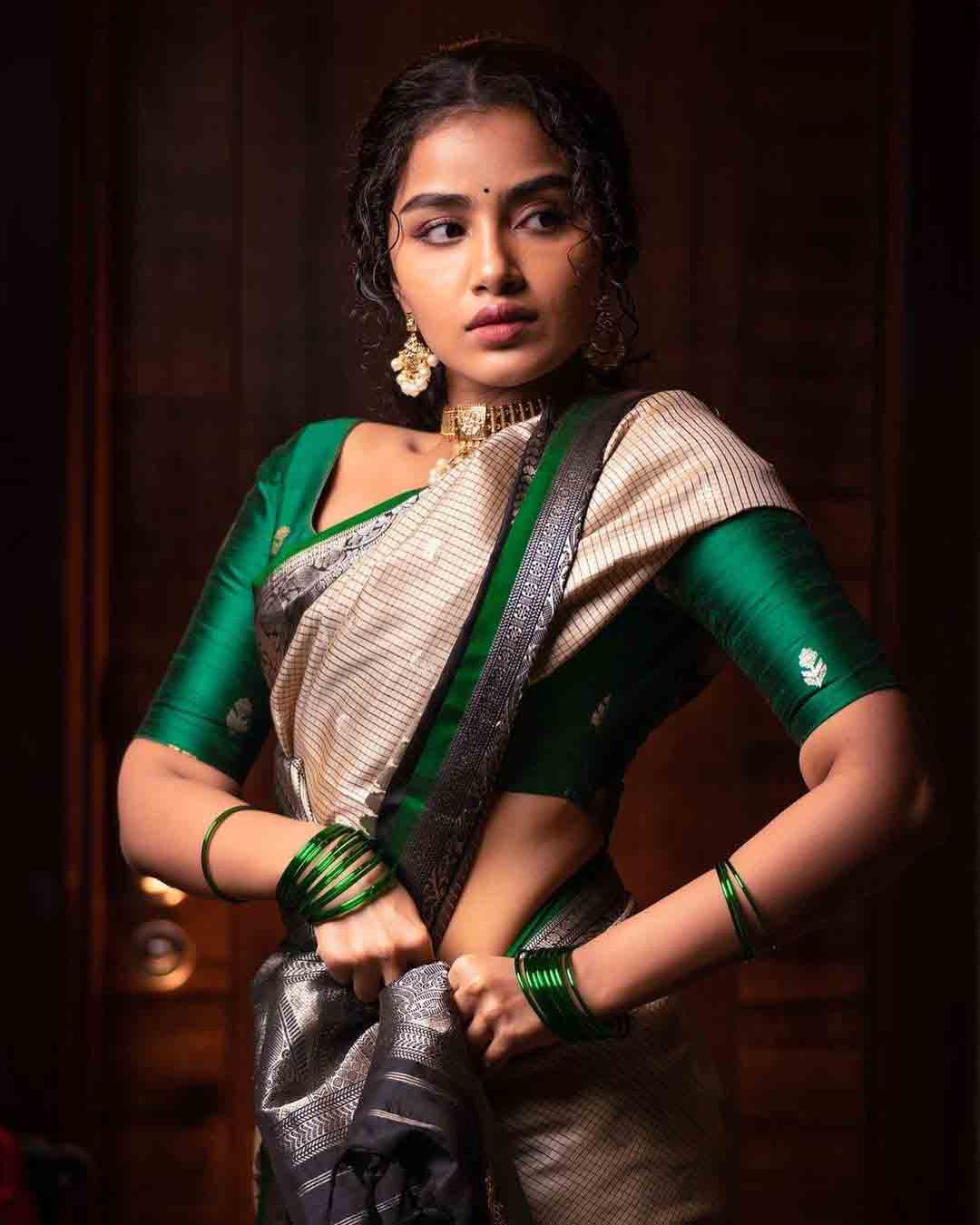 Anupama Parameswaran Looks Gorgeous in a Nine Yards Kanjeevaram Saree.