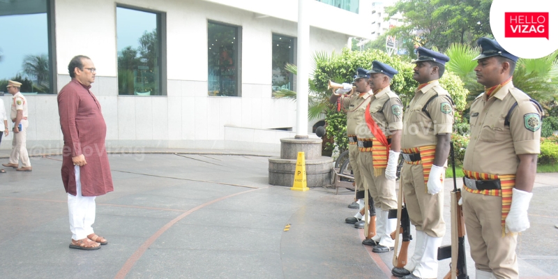 Supreme Court Justice J.K. Maheshwari Receives Guard of Honor in ...